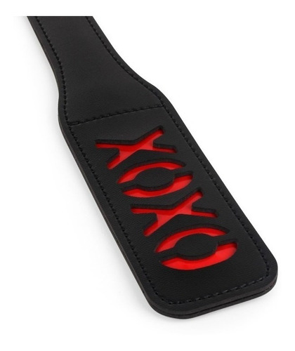 Imagen del producto Látigo Azote XOXO Bondage Fetiche Cuero Sintético en color Negro XOXO